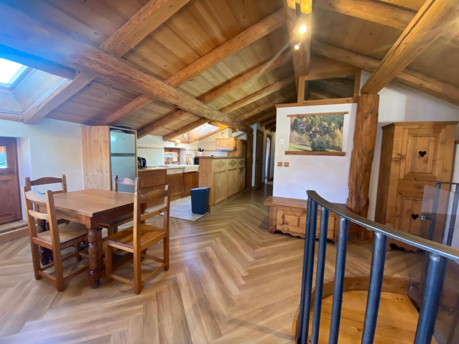 Hôtel Restaurant Angival - Chambres et Appartement Bourg-Saint-Maurice Extérieur photo