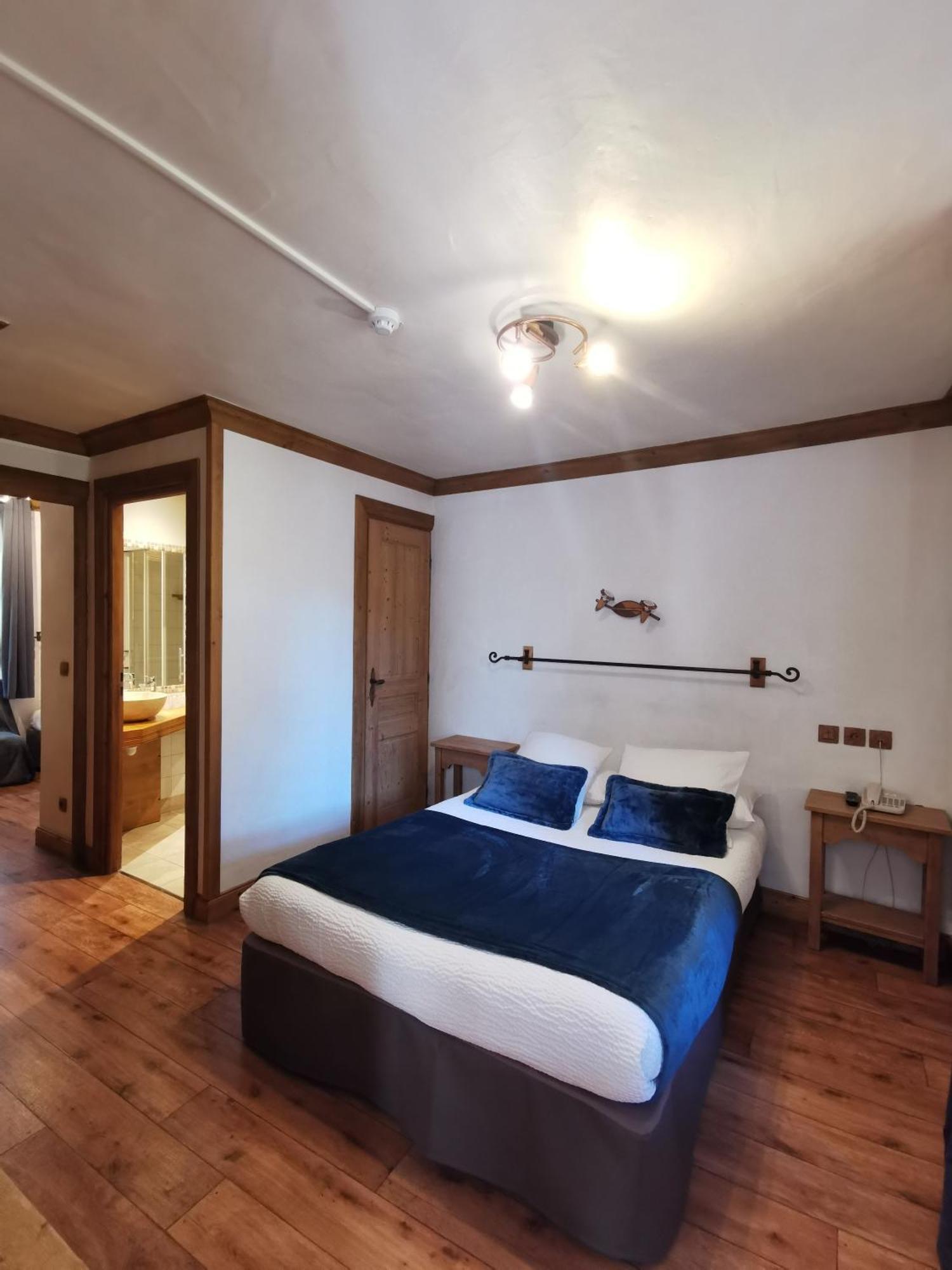 Hôtel Restaurant Angival - Chambres et Appartement Bourg-Saint-Maurice Extérieur photo